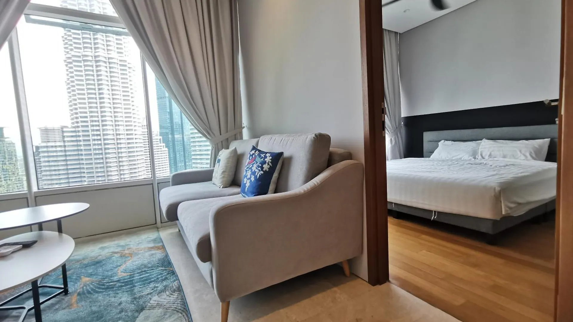 Sky Suites Klcc Premium Stay By Arumah Kuala Lumpur Apartment