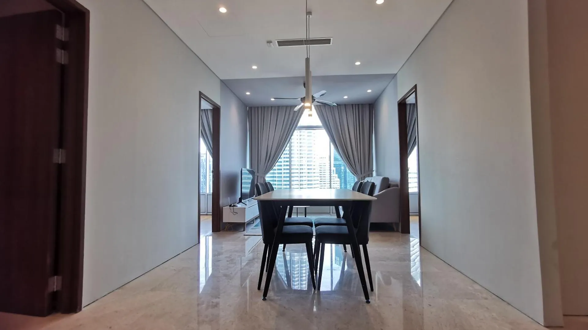 Apartment Sky Suites Klcc Premium Stay By Arumah Kuala Lumpur