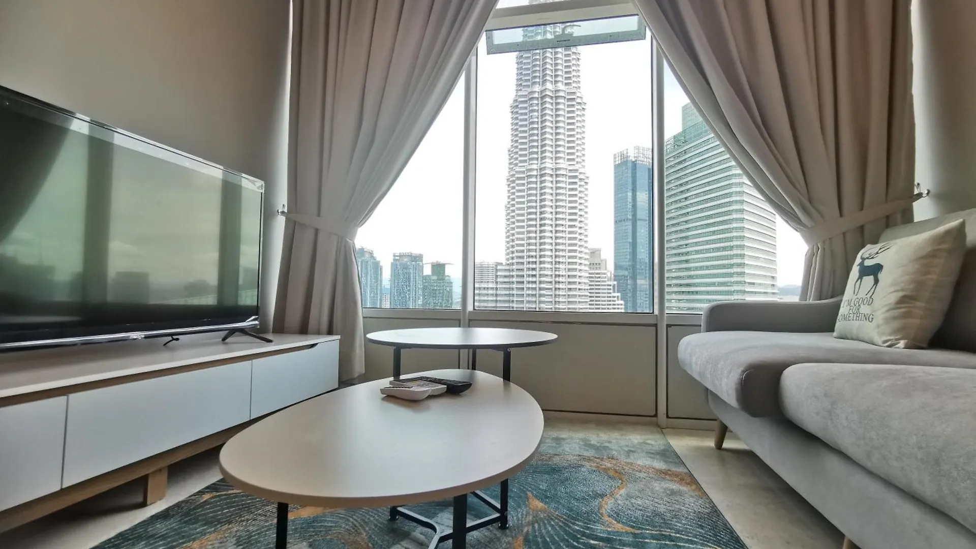 Sky Suites Klcc Premium Stay By Arumah Kuala Lumpur Malaysia