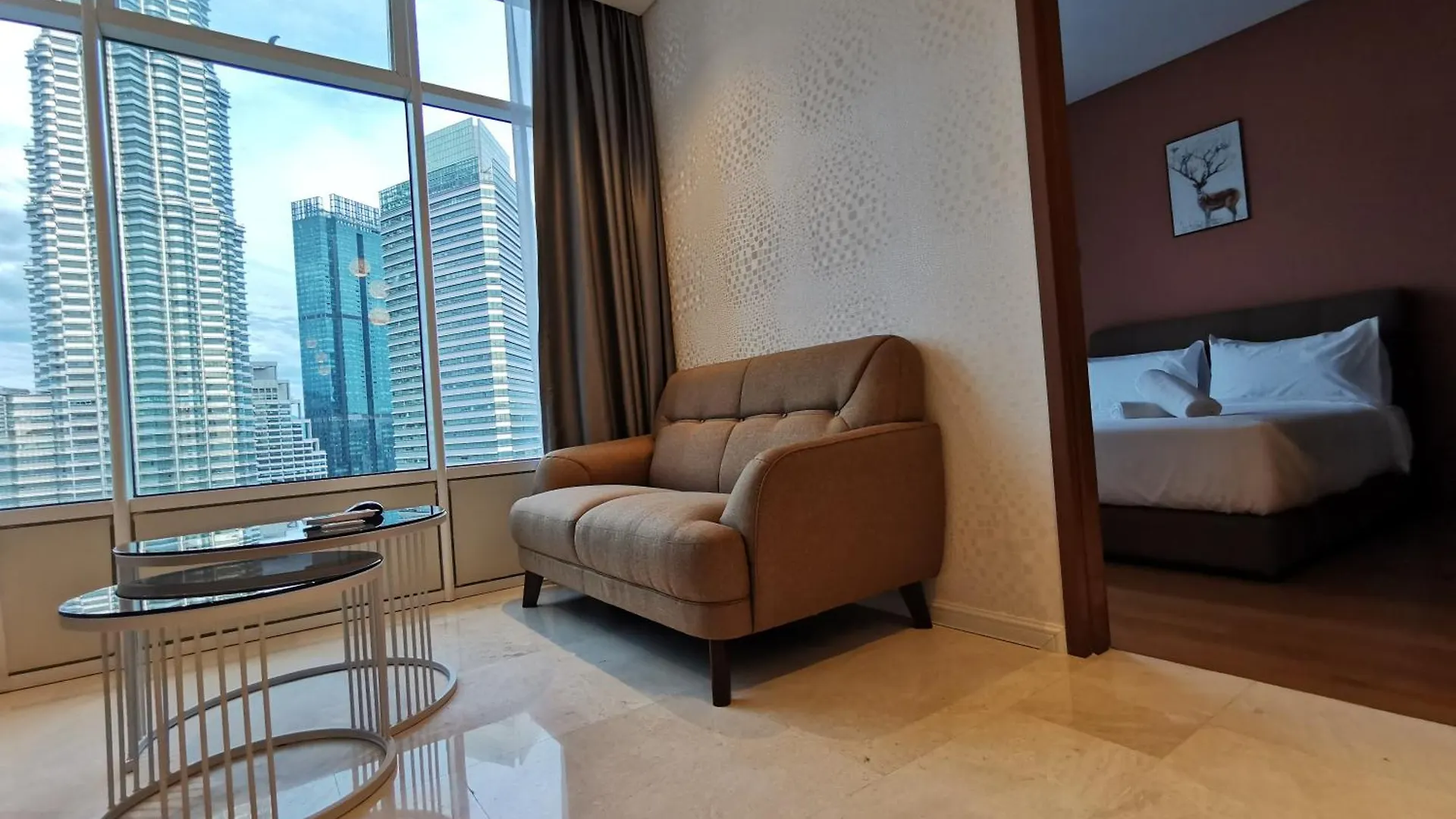 Sky Suites Klcc Premium Stay By Arumah Kuala Lumpur 0*,